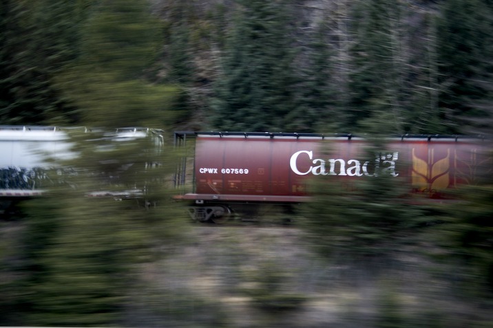 canadatrain.jpg