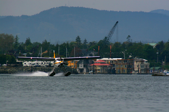 seaplane_landing.jpg